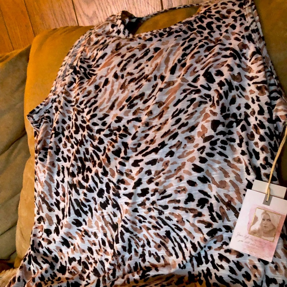 Jessica Simpson tank top with open back